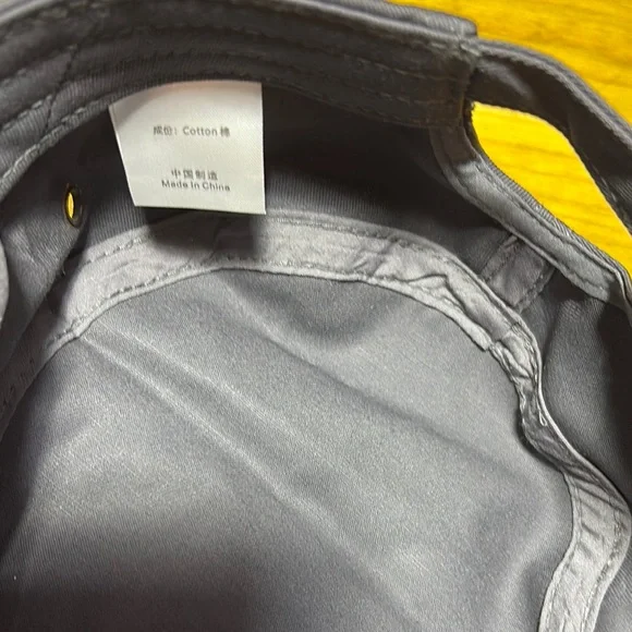 Gray Skull Embroidered Cap - Picture 3 of 4